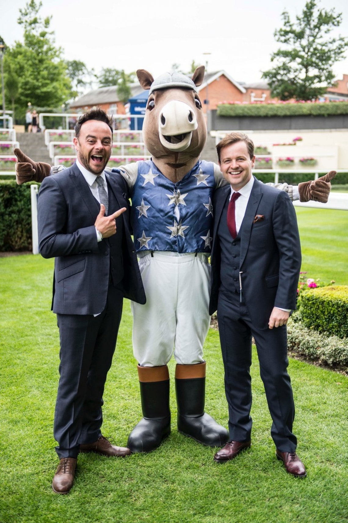 The kids of Colts & Fillies ask Ant & Dec! 